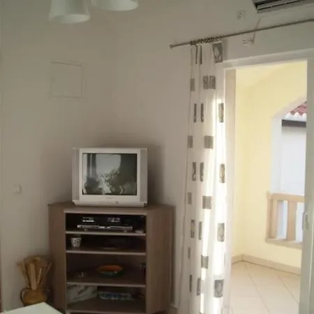 In Mit Meerblick, Terrasse, Klimaanlage, W-lan Апартаменты *