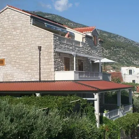 Appartement In Mit Meerblick, Terrasse, Klimaanlage, W-lan Bol
